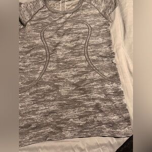 Lululemon swiftly shirt